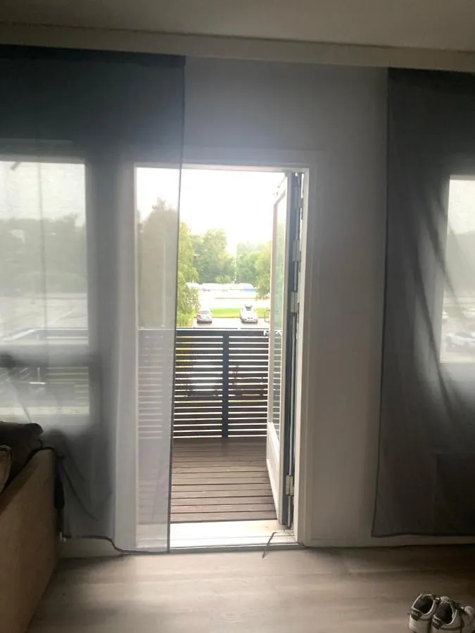 Spacious Apartment Next To Metro, Beach, Shopping Centre Helsinki